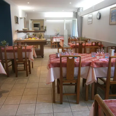 Restaurant De La Roche Hotel